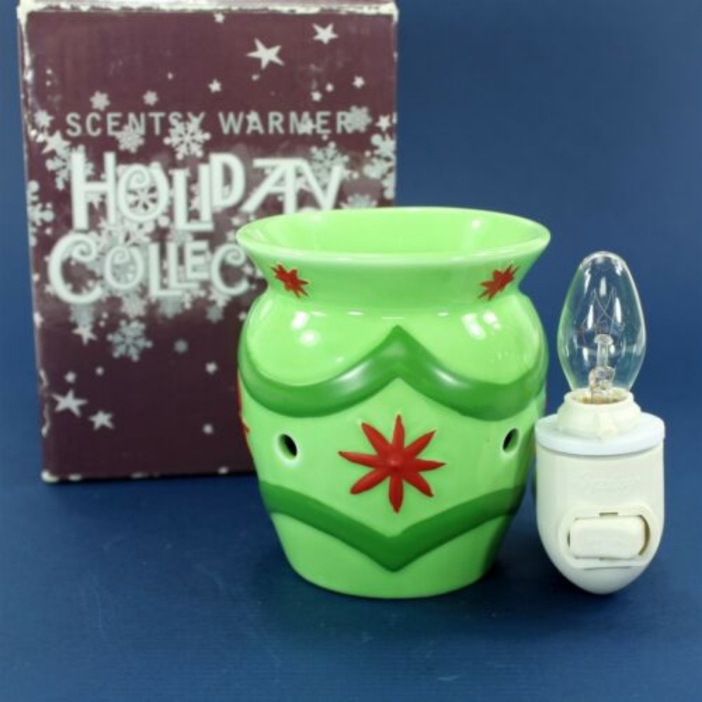 Scentsy Festive Ornament Warmer
